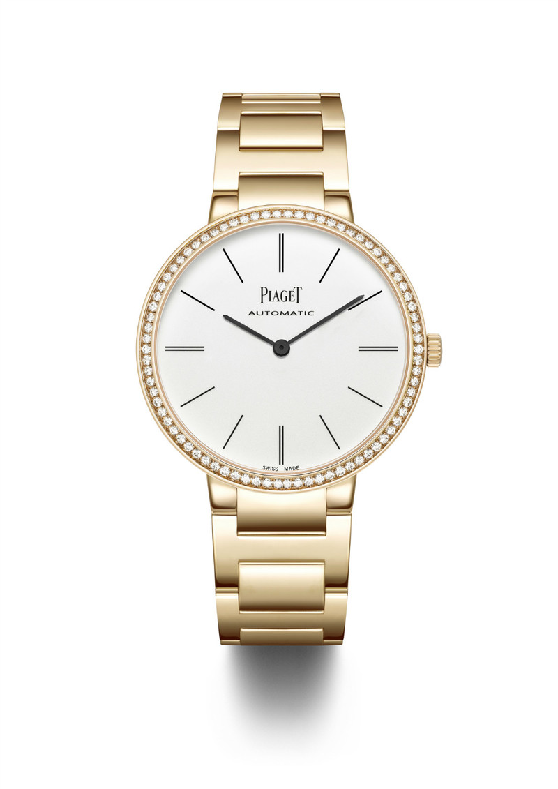 For this replica Piaget watch, with the simple design style, that also leaves people a deep impression. Featuring the white dial, dazzling diamonds bezel and gold case and bracelet, all these design elements composed together, presenting such a delicte replica Piaget which is very suitable for the hot summer.