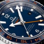 The special copy watches have blue dials.